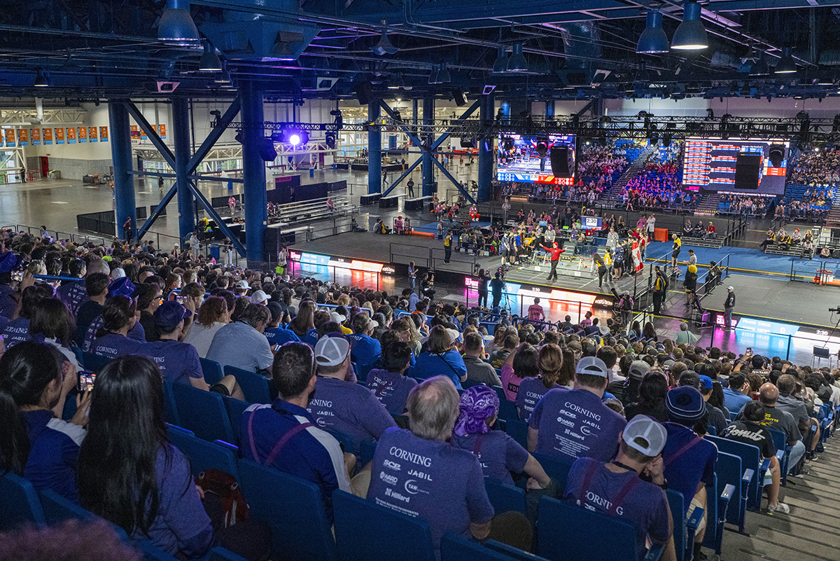 Cowtown Premier arena packed with teams and spectators